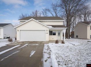 108 Panther Ln, Mankato, MN 56001