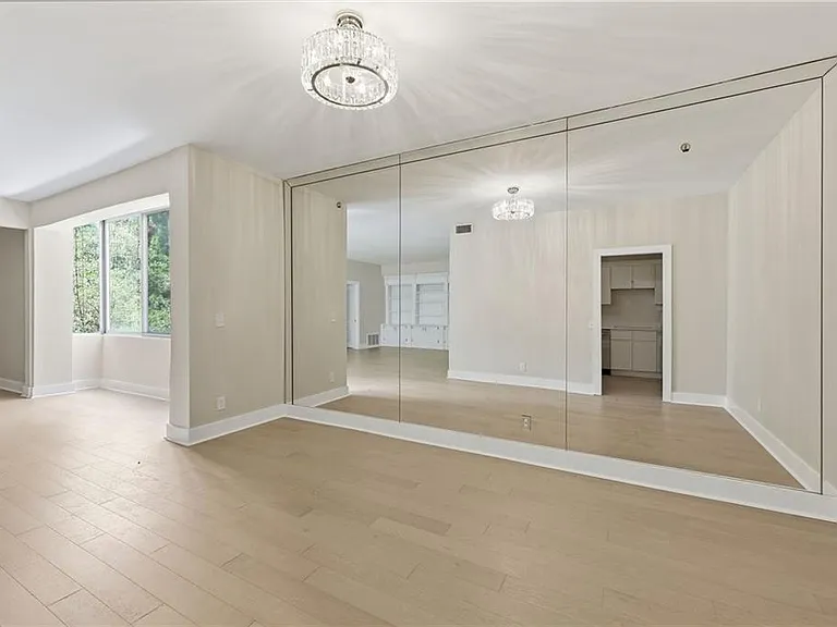 2632 Peachtree Rd NW #304B — Photo 32
