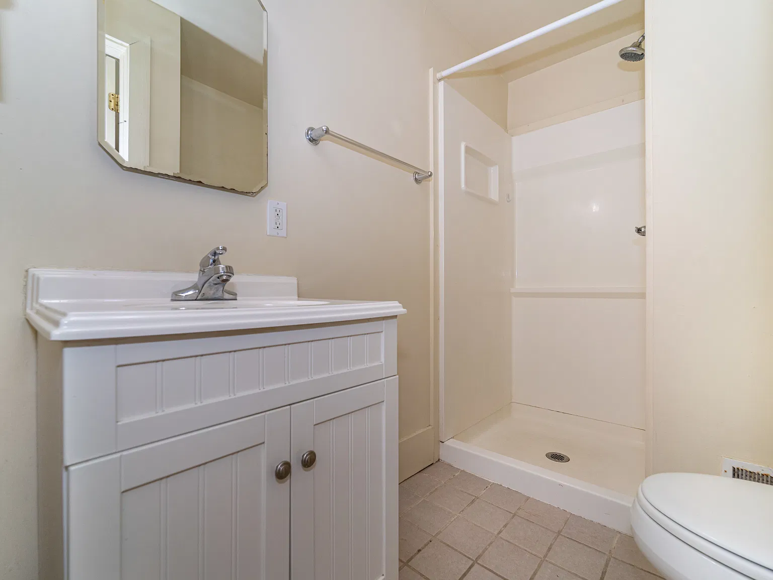 117 Adams - 1 — Photo 3