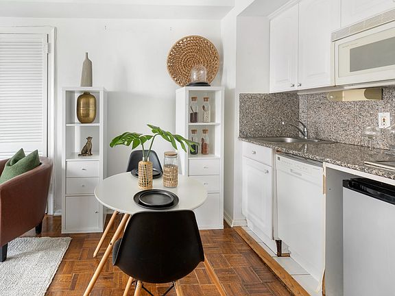 4th image of 45 Tudor City Pl APT 1919