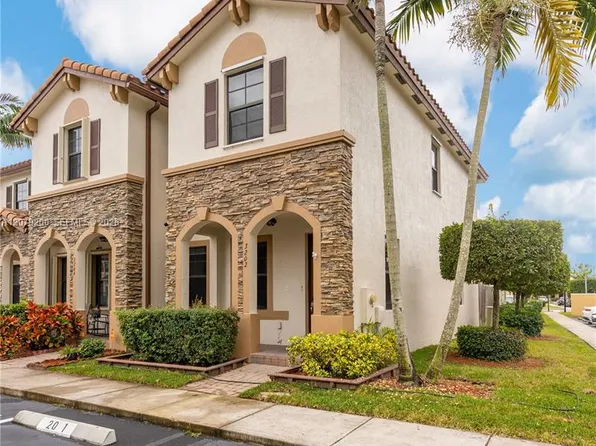 3202 SE 6th St, Homestead, FL 33033