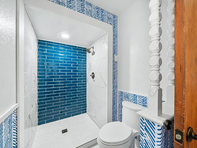 6015 Windhaven Dr — Photo 14
