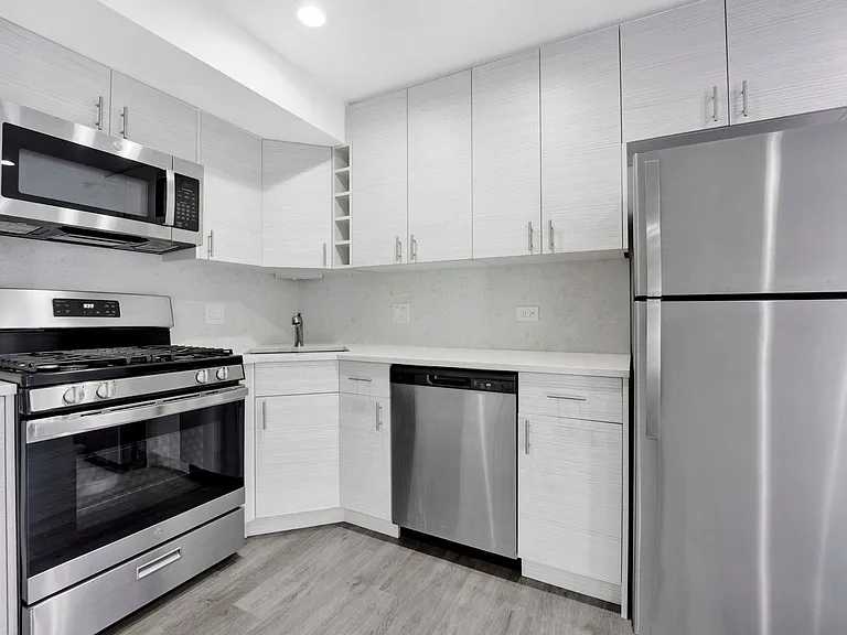 3648 S Paulina St #CH1 — Photo 8