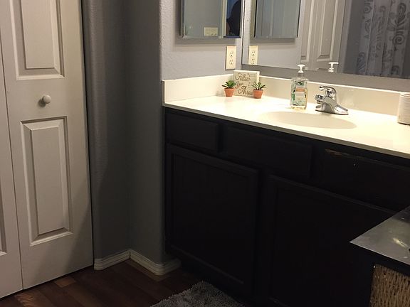 Master Bath Vanity Closet