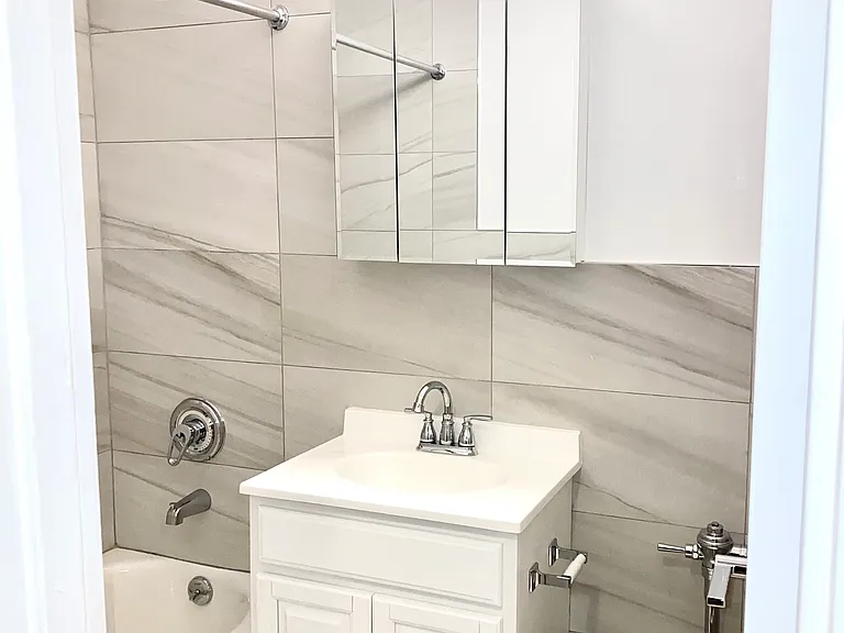 1622 Ocean Pkwy #3A — Photo 8
