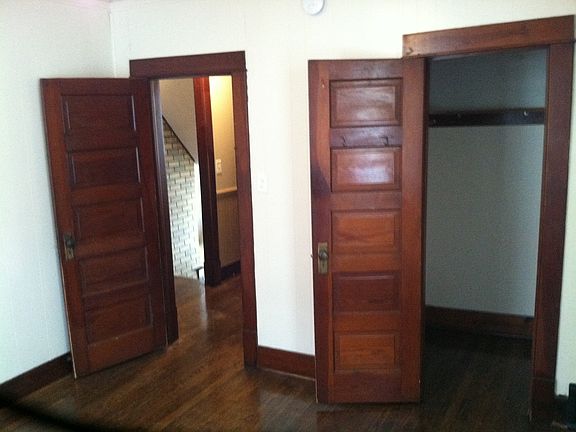 4th image of 601 S 31st St
