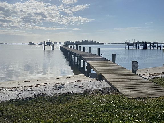 2nd image of 2601 N Indian River Dr