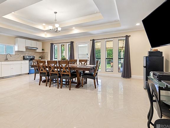 4th image of 2234 Park Cir