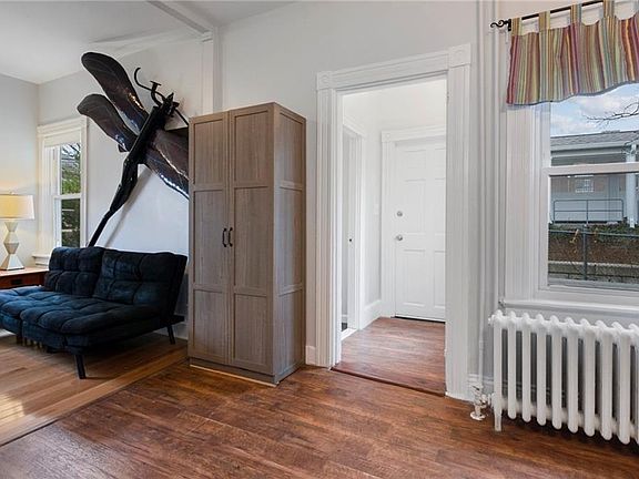 3rd image of 35 Brewer St APT 1
