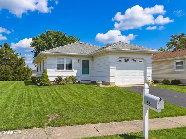 55 Hyannis Street, Toms River, NJ 08757