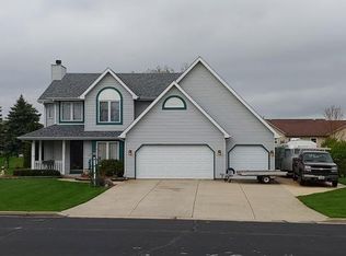 1032 Shagbark Ln, Union Grove, WI 53182
