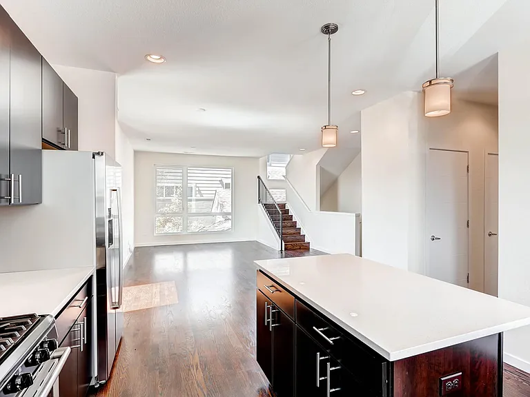 3415 Larimer St #101 — Photo 12