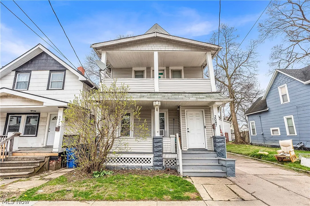 3047 W 105th St photo 1