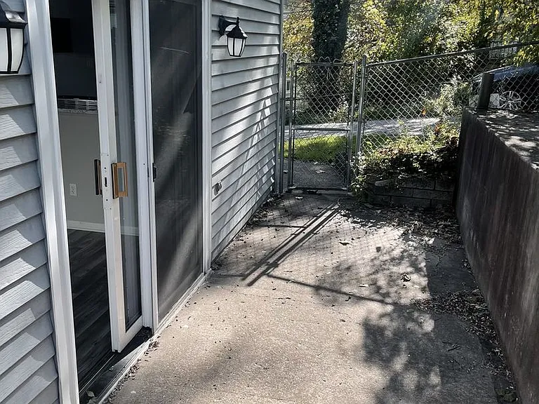 1 Arnold St — Photo 11