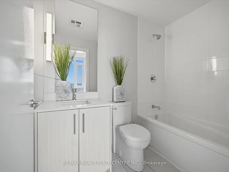 215 Veterans Dr #901 — Photo 19