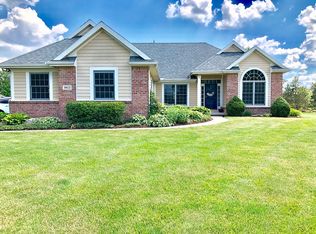 9613 Brint Rd, Sylvania, OH 43560