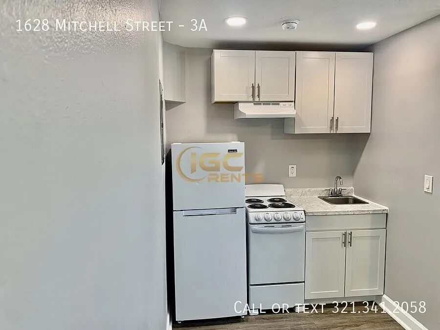 Building Photo - 1628 Mitchell St #3A