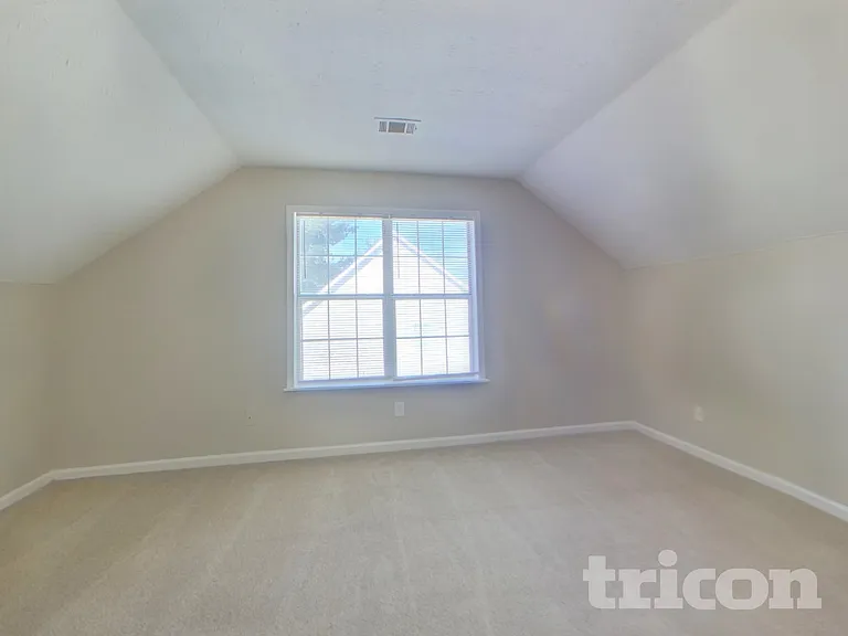 750 Stonemill Mnr — Photo 16