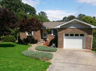 827 Pebble Cove Rd, Lebanon, TN 37087