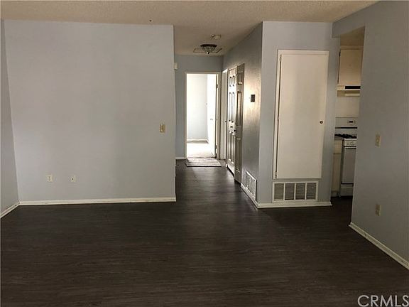 4th image of 2405 Tahoe Cir APT B