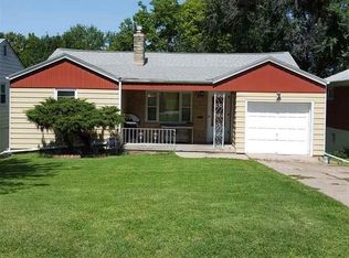 5010 Pinkney St, Omaha, NE 68104