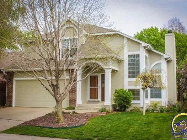 3504 SW Willow Brook Ln, Topeka, KS 66614