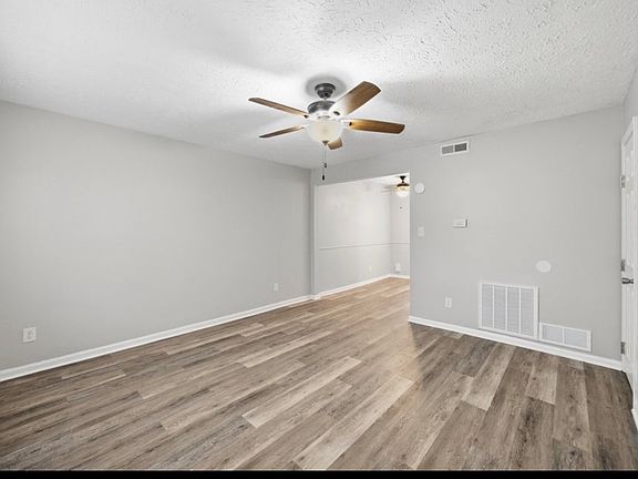 3rd image of 305 Lake St APT 3