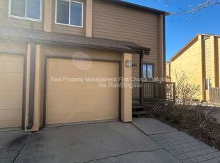 2405 S Capri St #601, Wichita, KS 67210
