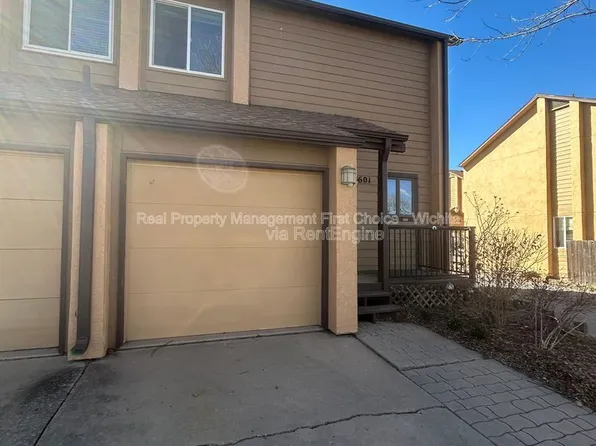 2405 S Capri St #601, Wichita, KS 67210