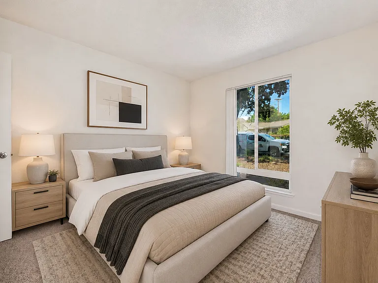 Rose Glen Apartments — Photo 9