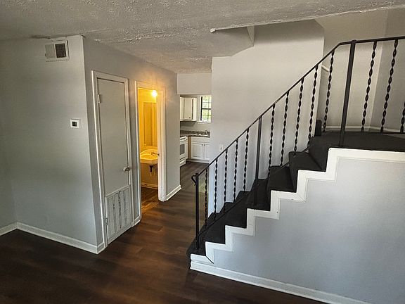 2nd image of 284 Plus Park Blvd