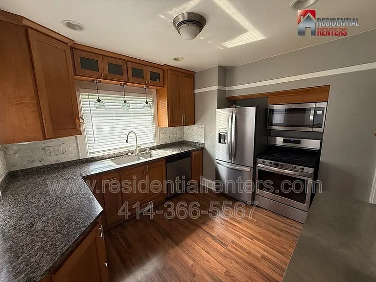 2203 N 68th St — Photo 2