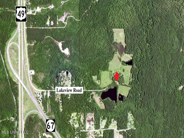 16508 Lakeview Rd, Saucier, MS 39574
