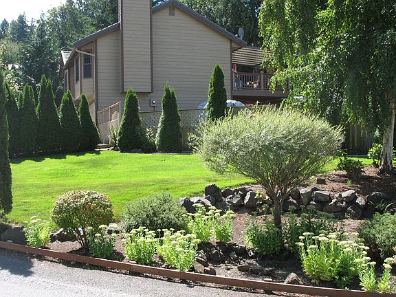 5th image of 9467 Saint Johns Pl NE