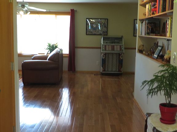 5th image of 205 Archelle Dr