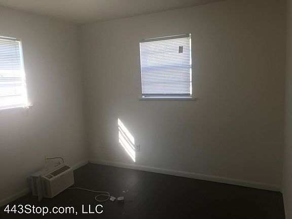4th image of 803 N Easter Ln #B
