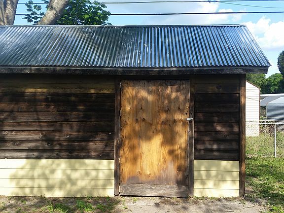 large lockable shed concrete floor