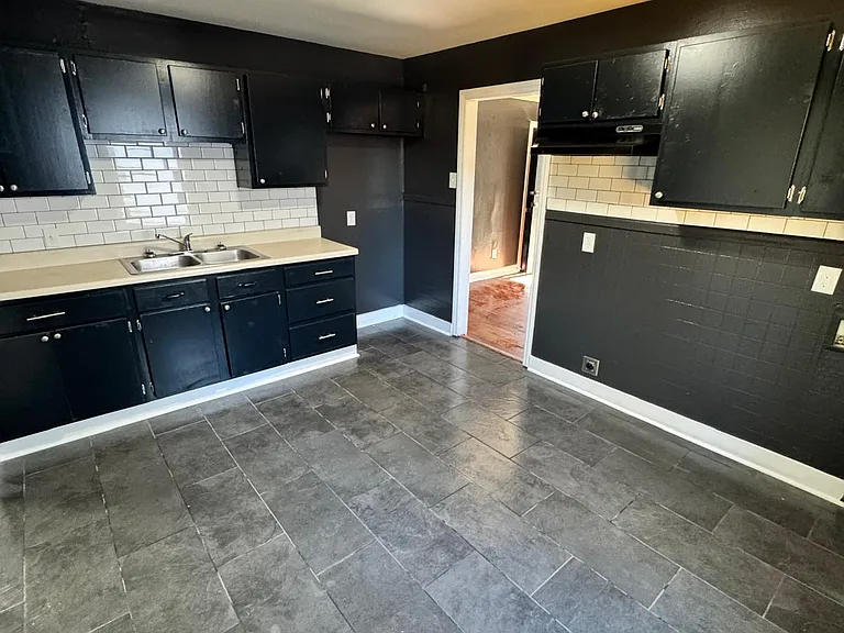 3154 Hopkins Ave — Photo 11