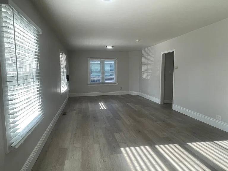 392 Menker Ave #1 — Photo 3