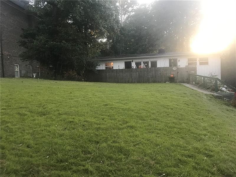 2nd image of 40 Long Island Pl
