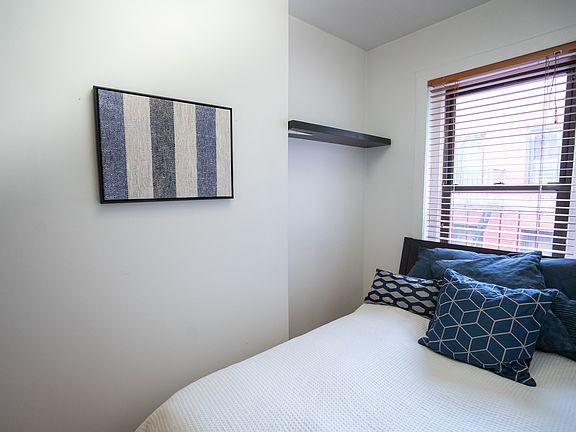 5th image of 251 Elizabeth St #12F