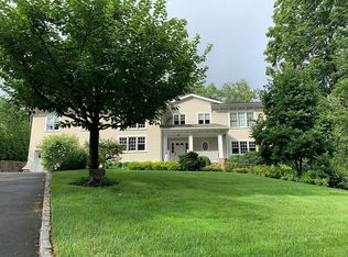 4 Chesterfield Rd, Scarsdale, NY 10583