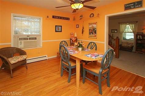 4th image of 315 Prospect St