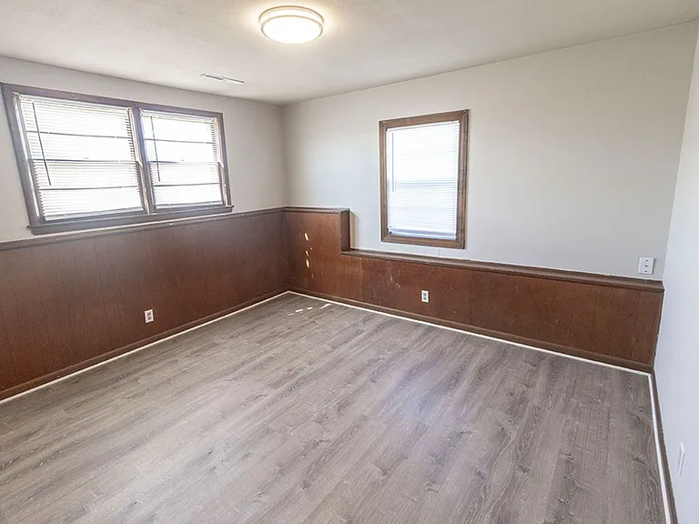 1804 Sylvan Ln — Photo 28