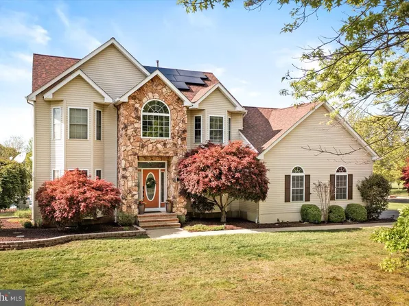 7 Country House Way, Columbus, NJ 08022