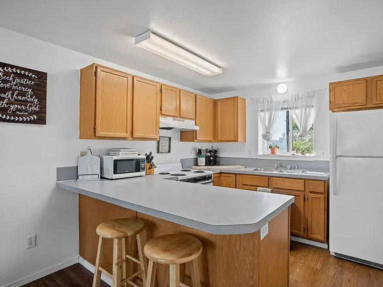Spacious Kitchen