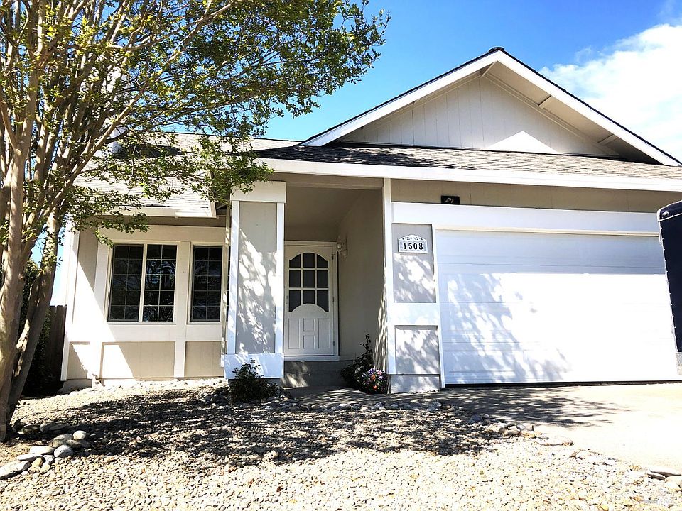 1st image of 1508 Gladstone Way
