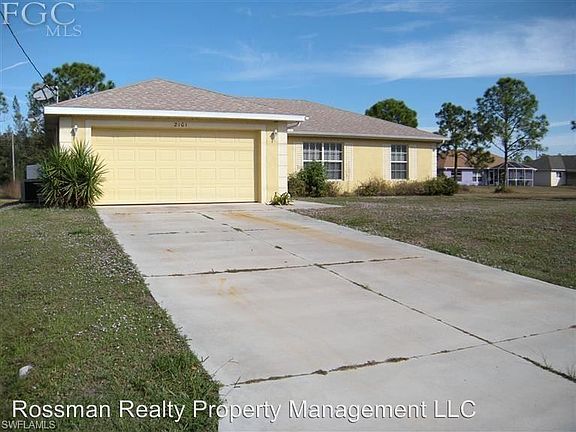 2nd image of 2101 NE 33rd St