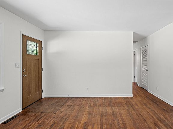 3rd image of 3722 Old Romney Rd