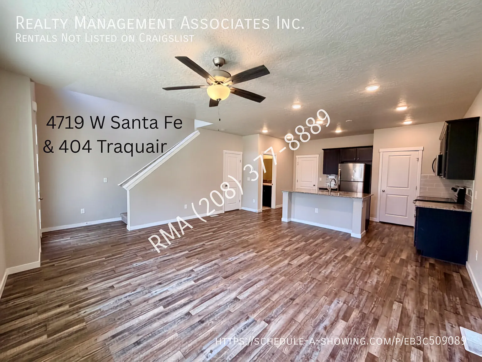 Beautiful Updated Townhome in Desirable location — Photo 4
